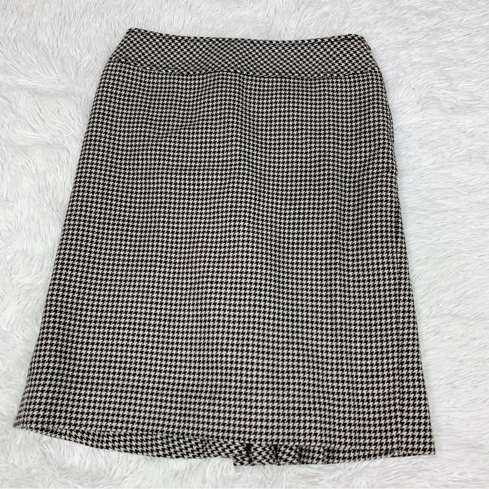 Valentino Roma Classic‎ Black and White Houndstooth wool Skirt Made in Italy